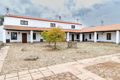 Edificio en el que se encuentra la casa o chalet