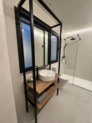 Plano de Industrial apartment near plaza ponce de leon