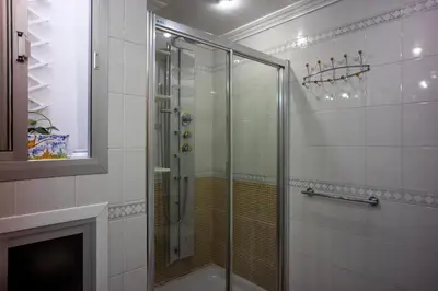 Un baño de Piso de 3 habitaciones a las afueras de Sevilla