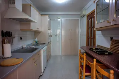 Una cocina o zona de cocina en Piso de 3 habitaciones a las afueras de Sevilla
