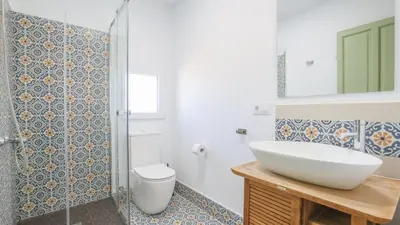 Un baño de La Era del Bonete Constantina by Ruralidays