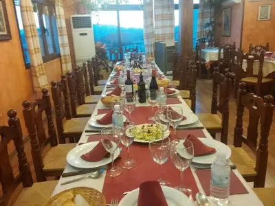 Un restaurante o sitio para comer en 