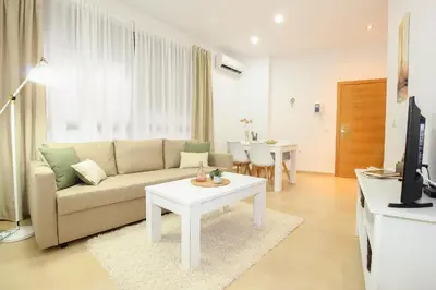 Una televisión o centro de entretenimiento en Apartamento en sevilla- San julian
