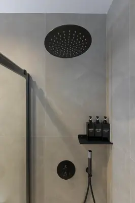Un baño de ISG Apartments San Luis