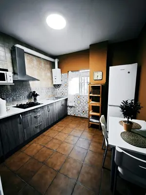 Una cocina o zona de cocina en El Andén del Hueznar