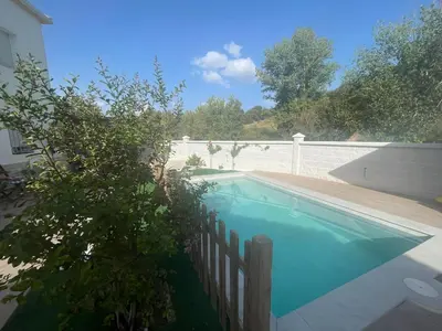 Piscina en o cerca de House of flowers