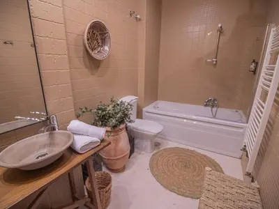 Un baño de 10Pax Terraza minipiscina-jacuzzi Parking free