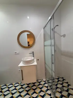 Un baño de Cuatro Cantillos