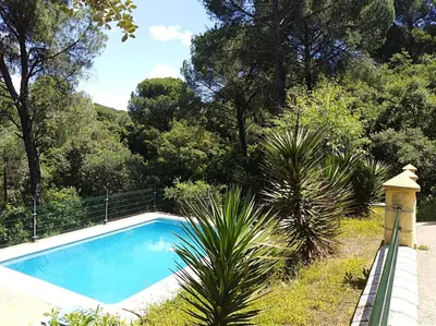 Piscina en o cerca de Casa en la sierra a 15 minutos de Cordoba
