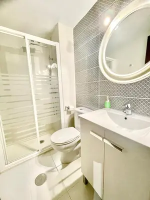 Un baño de Miraflores Park
