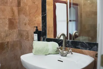 Un baño de AvantiStays Aníbal