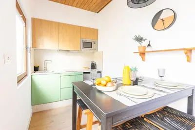 Una cocina o zona de cocina en Pickman Suites