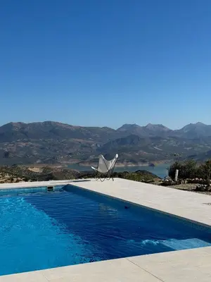 Vista general de una montaña o vista desde la villa