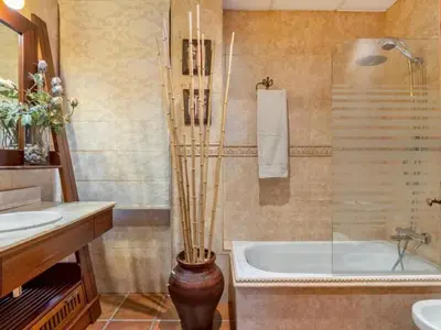 Un baño de Beautiful villa with private pool in Baena – 221 m²