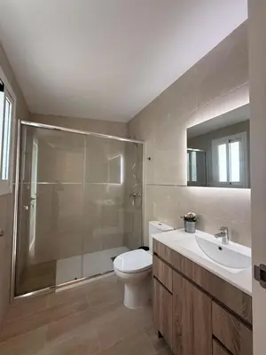 Un baño de Escápate al centro de Antequera Casa con patio