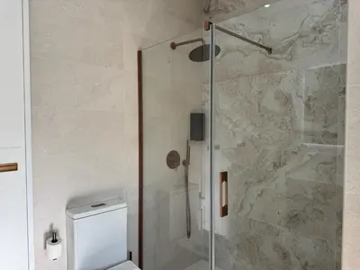 Un baño de Apartamentos Las Mereras