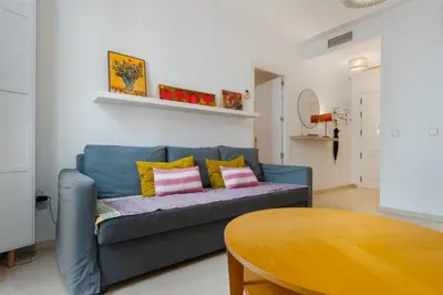 Una cocina o zona de cocina en Charming with pool in Santa Cruz