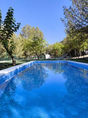 Piscina en o cerca de CENTRO DE OCIO ALÚA Casa Rural Iznájar Lago de Andalucía
