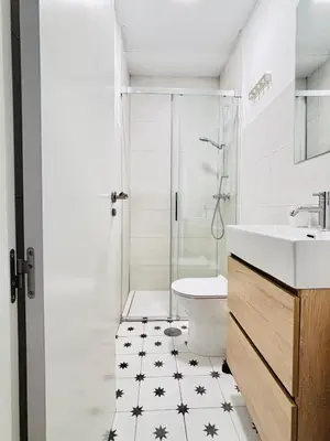 Un baño de La buhardilla
