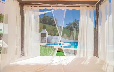 Piscina en o cerca de Stunning Home In Rute