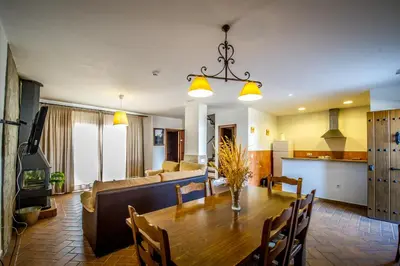 Una cocina o zona de cocina en Apartamentos La Venta del Charco