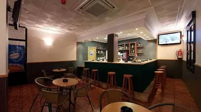 El salón o zona de bar de Hotel Ruta del Poniente