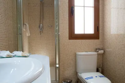 Un baño de Hotel Córdoba Centro