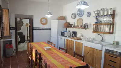 Una cocina o zona de cocina en Casa de pueblo Montenegro