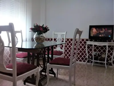 Una televisión o centro de entretenimiento en Vintage apartment VFT0044