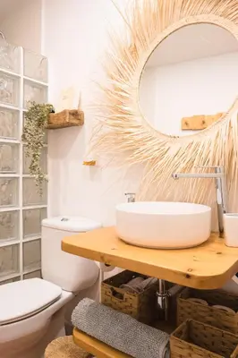 Un baño de Oasis en el centro de Sevilla
