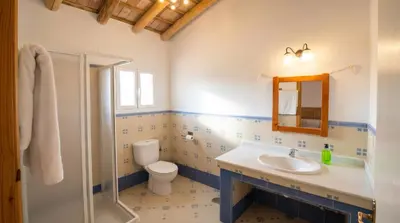 Un baño de La Escribana