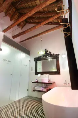 Un baño de Hotel Patria Chica