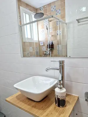 Un baño de Enjoy Sevilla