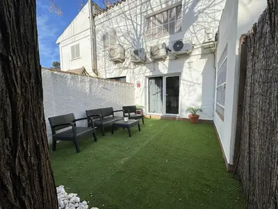 Jardín al aire libre en Casa Alvarado