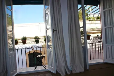 Un balcón o terraza de Eva Recommends Sentencia