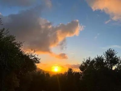 Amanecer o atardecer desde la casa o chalet o alrededores