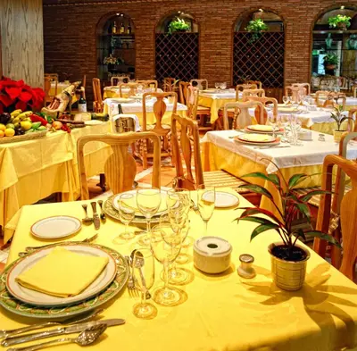 Un restaurante o sitio para comer en Hotel Torrepalma