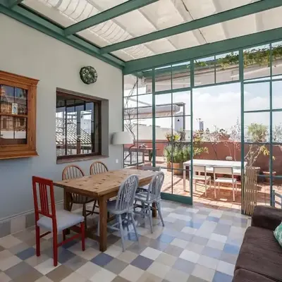 PENTHOUSE IN RESTORED c19TH HOME