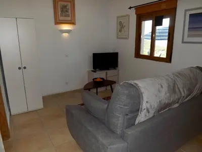 Una televisión o centro de entretenimiento en La Casita, Zagra