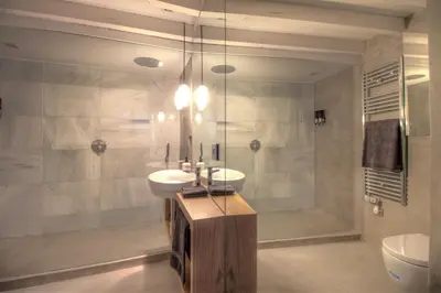Un baño de Dúplex junto a Mezquita.