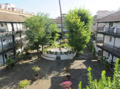 Jardín al aire libre en Un Oasis en el Corazón de Sevilla