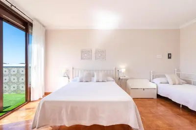 Cama o camas de una habitación en Casa Angelita Caminito del Rey, Dúplex con terraza en el centro de Andalucía