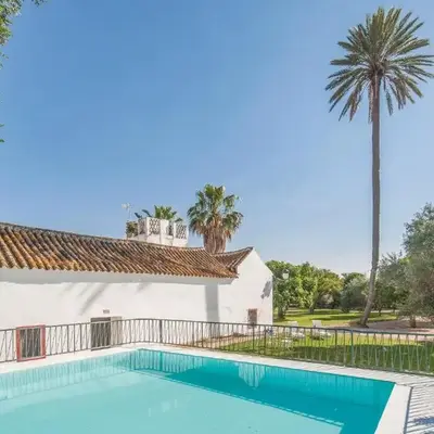 Gorgeous Home In La Campana