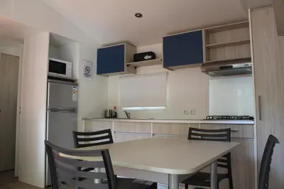Una cocina o zona de cocina en Camping La Fundicion