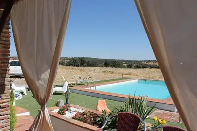 Piscina en o cerca de Casa Rural Sierra Jayona