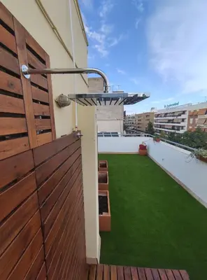 Un balcón o terraza de New Samay Hostel