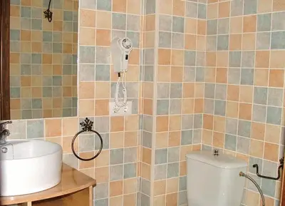 Un baño de Apartamentos Rurales Alcazaba de las Torres