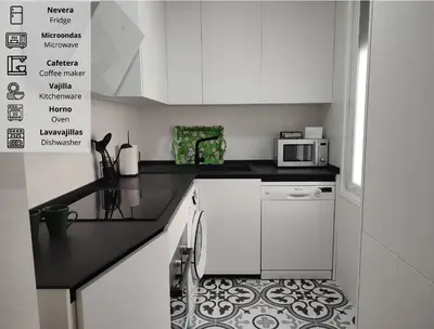 Una cocina o zona de cocina en Eduardo Lucena 5, Flamenco