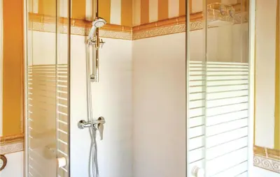 Un baño de Awesome Home In Villanueva Del Duque