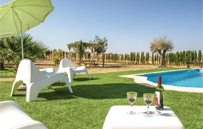 Piscina en o cerca de Stunning Home In Villanueva Del Duque
